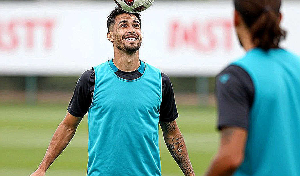 Trọng tài rời sân xem lại: ai tuyên bố VAR của V.League đã rõ ràng? Trọng tài rời sân xem lại: ai tuyên bố VAR của V.League đã rõ ràng?