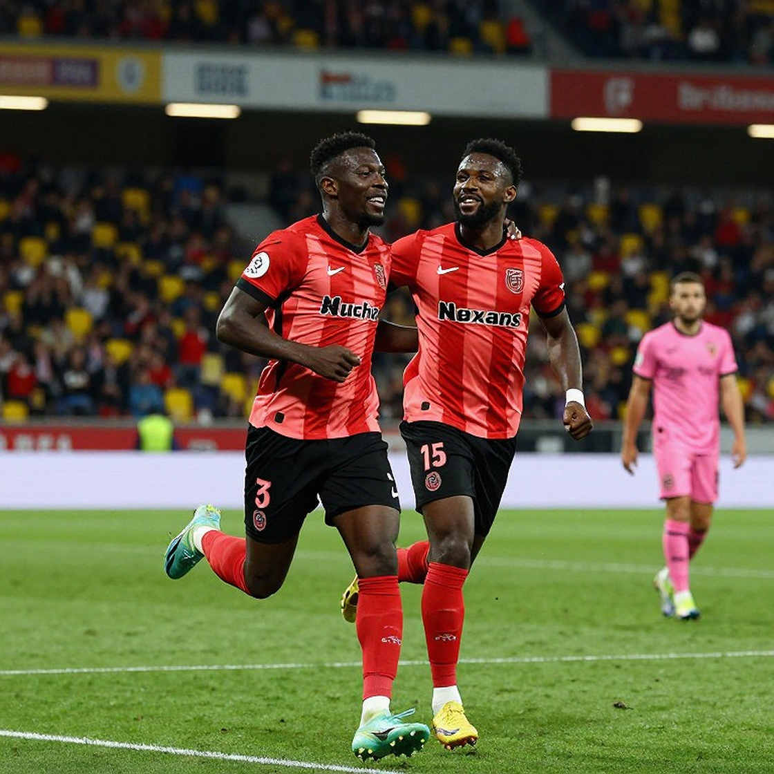 Data Voids in the Transfer Window: The Craft of Saying 'Not Enough Information' Data Voids in the Transfer Window: The Craft of Saying 'Not Enough Information'