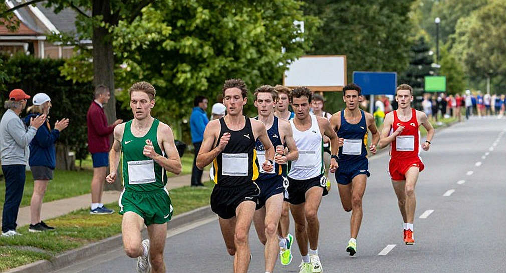 Amy Hunt và cú đúp 200m-100m tại Brussels: Khi thể lực thách thức kỷ lục cá nhân Amy Hunt và cú đúp 200m-100m tại Brussels: Khi thể lực thách thức kỷ lục cá nhân