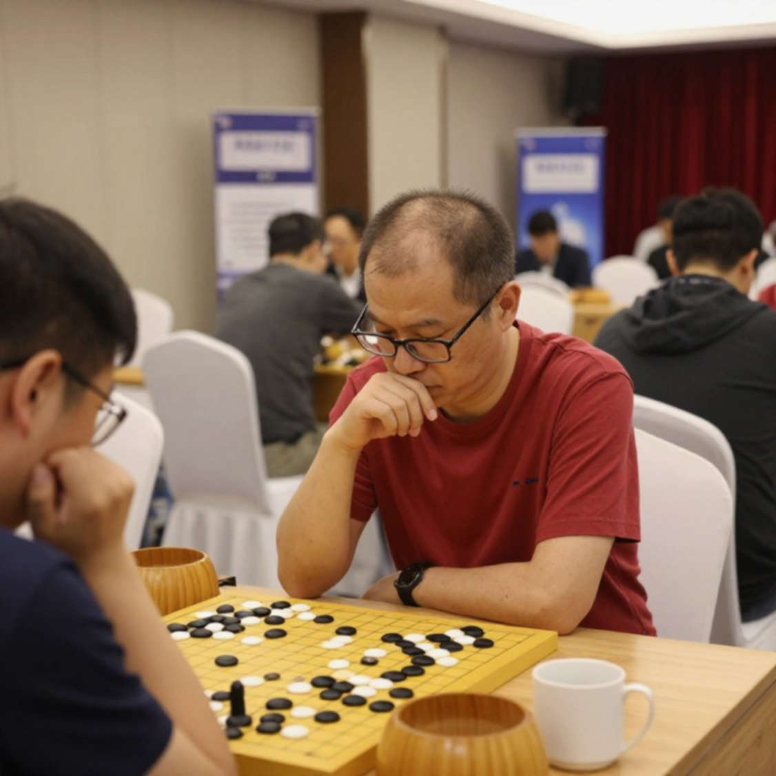 Elephant Gambit và khóa học 60 phút của Andrew Martin: ranh giới của sự bất ngờ Elephant Gambit và khóa học 60 phút của Andrew Martin: ranh giới của sự bất ngờ