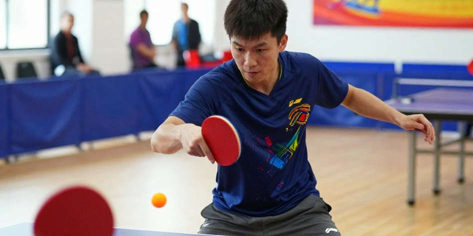 Lowri Hurd - Chàng trai 18 tuổi Anh Quốc chinh phục đỉnh cao Para table tennis với hành trình thích ứng đầy thách thức