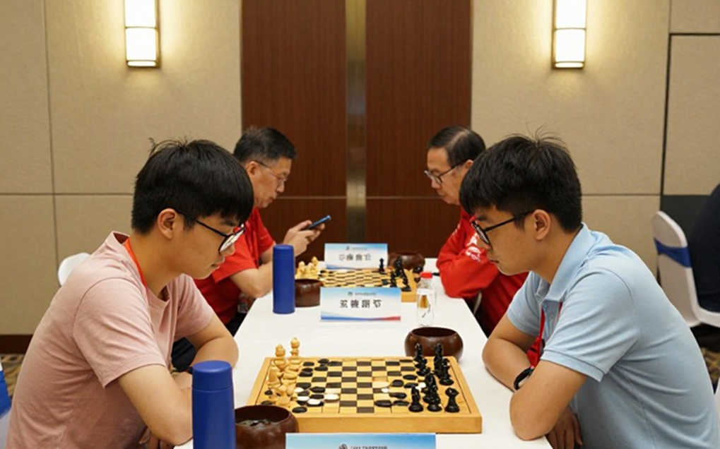 FRITZ 20 và bài học huấn luyện cá nhân hóa từ bàn cờ đến sân cỏ FRITZ 20 và bài học huấn luyện cá nhân hóa từ bàn cờ đến sân cỏ