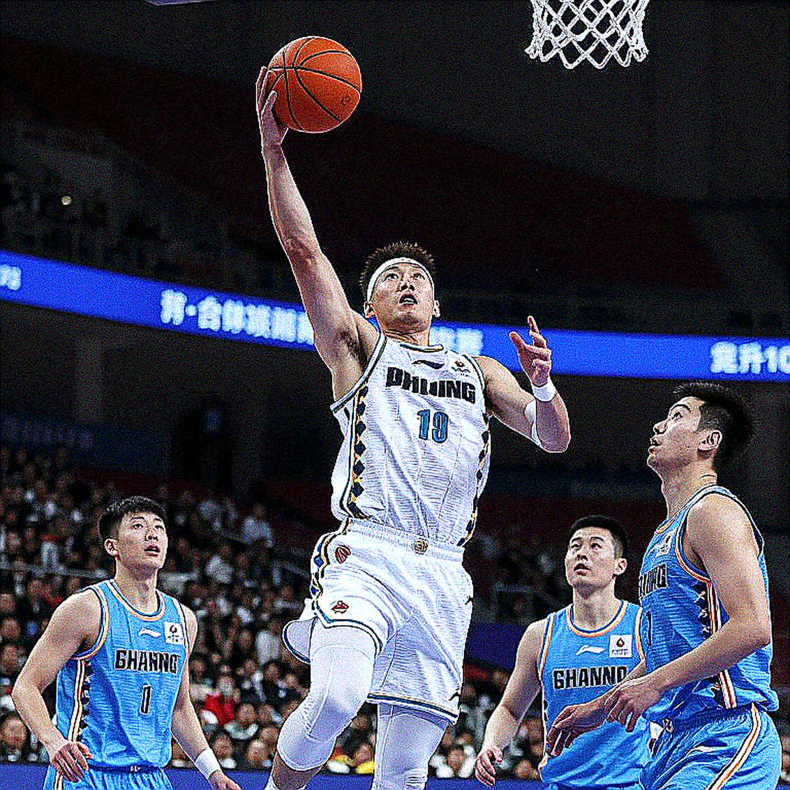 Phân tích Duncan Robinson so với Steph Curry: Hiệu suất ném ba điểm và khoảng cách rõ rệt Phân tích Duncan Robinson so với Steph Curry: Hiệu suất ném ba điểm và khoảng cách rõ rệt
