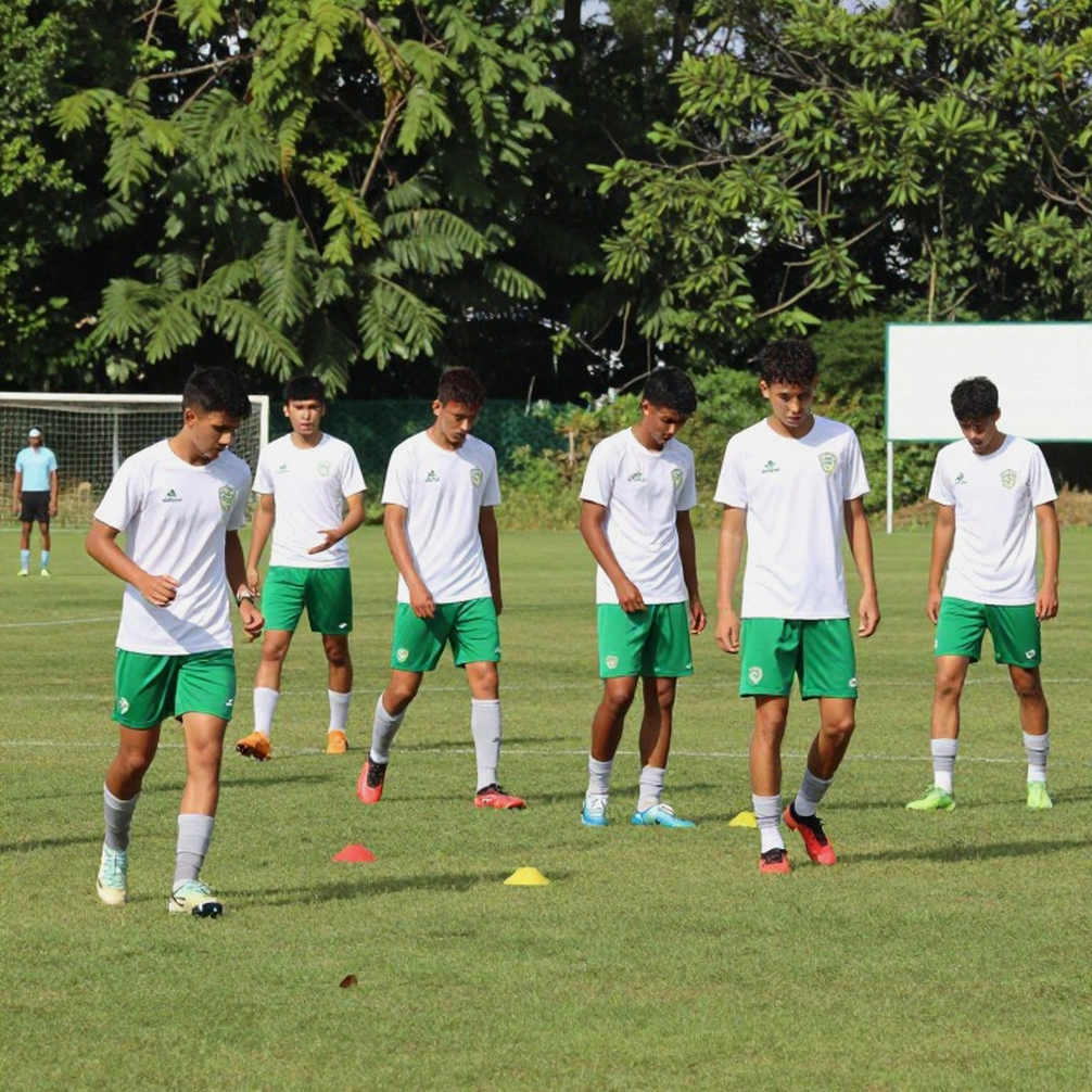 Pakistan triệu tập 14 cầu thủ nước ngoài: Khi một trận đấu trở thành bản cáo trạng của hai mô hình đào tạo Pakistan triệu tập 14 cầu thủ nước ngoài: Khi một trận đấu trở thành bản cáo trạng của hai mô hình đào tạo