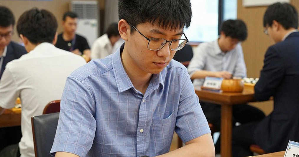 Javokhir Sindarov Hòa Magnus Carlsen Ở Giải Cờ Toàn Cầu 2026: Phân Tích Ý Tưởng Mở Đầu 3.f6 Độc Đáo Và Bài Học Quản Lý Thời Gian Javokhir Sindarov Hòa Magnus Carlsen Ở Giải Cờ Toàn Cầu 2026: Phân Tích Ý Tưởng Mở Đầu 3.f6 Độc Đáo Và Bài Học Quản Lý Thời Gian