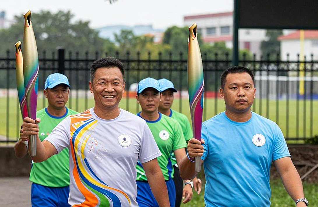 Khi bóng đá được phân tích trước khi được xác minh Khi bóng đá được phân tích trước khi được xác minh