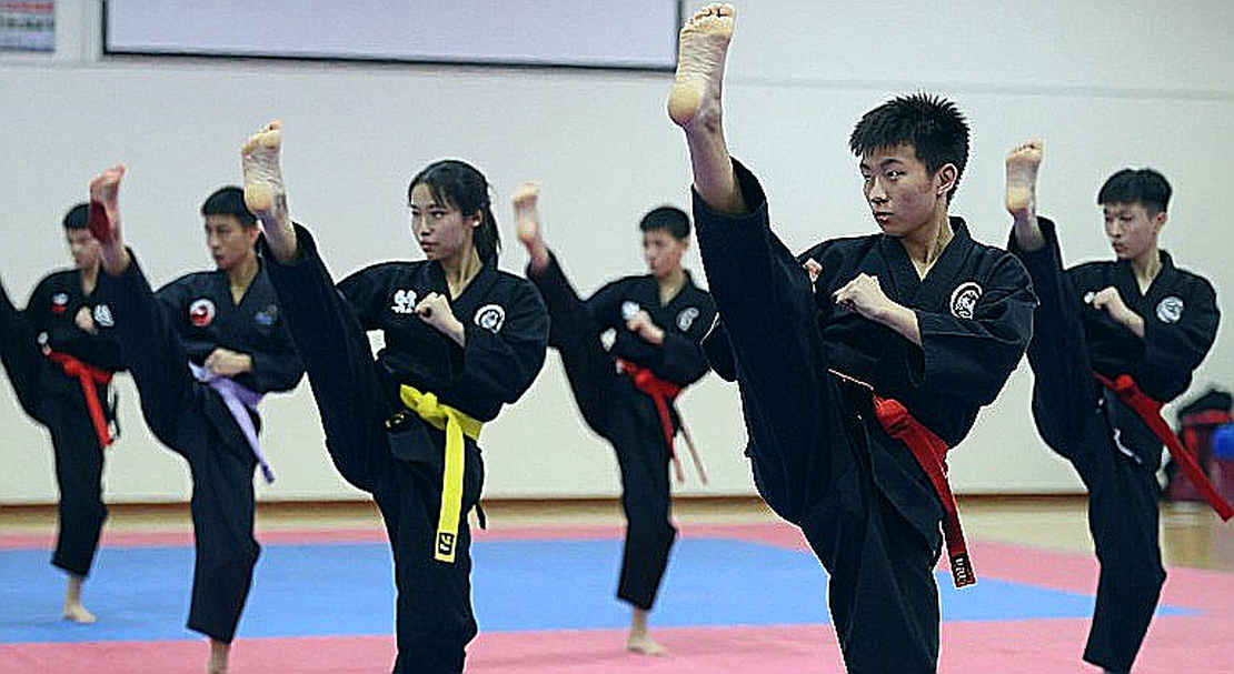 Hợp đồng xuất ngoại của cầu thủ Việt: Khi thất bại phơi bày hệ thống định giá