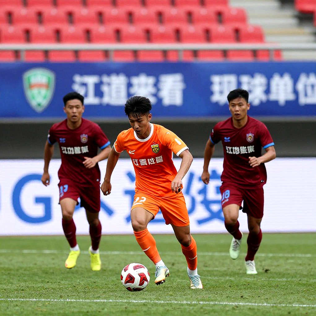 Đọc V.League khi dữ liệu im lặng: kỷ luật kiểm chứng ba lần