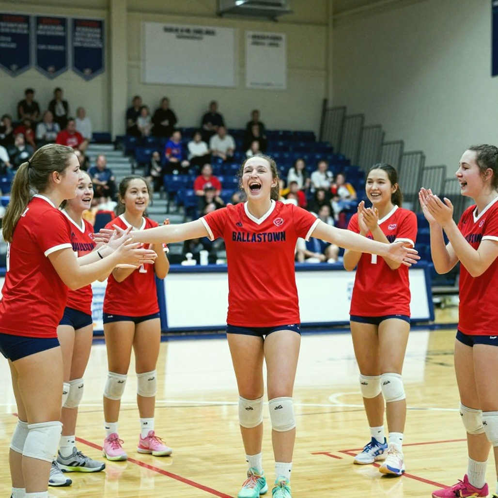 Rutgers và cam kết đầu tiên cho khóa 2028: Đường cong 100 bướm phẳng lì của Caroline Bryan Rutgers và cam kết đầu tiên cho khóa 2028: Đường cong 100 bướm phẳng lì của Caroline Bryan