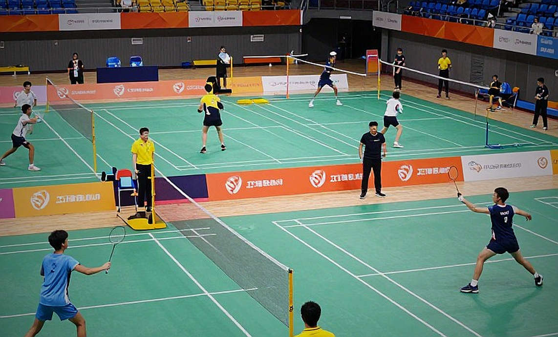 13,4 mét và bước chân thứ ba: hình học quyết định cầu lông nữ